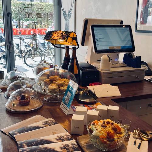 INTERMISSION中場休息